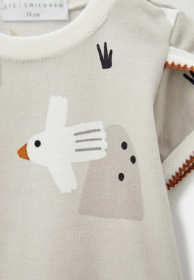 Комплект из футболки и шорт